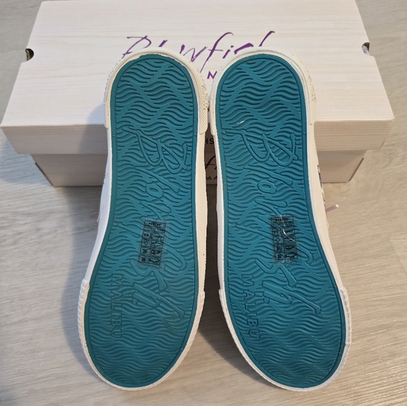 Blowfish Starbella canvas sneakers in white and floral - Picture 3 of 4